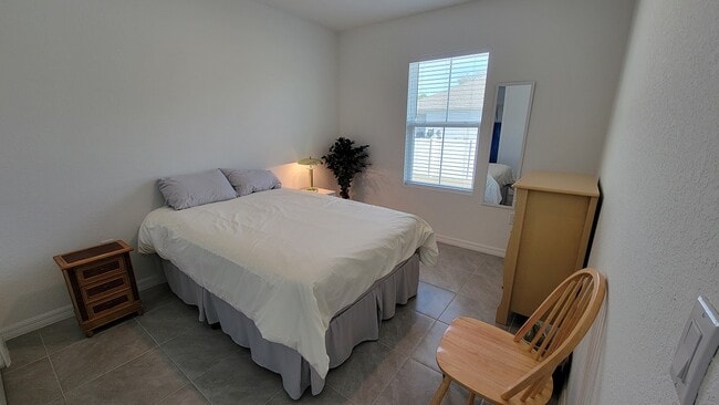 733 Cleaves St SE, Unit cleaves in Palm Bay, FL - Building Photo - Building Photo