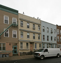 46 Starr Street Apartments in Brooklyn, NY - Foto de edificio - Building Photo