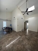12550 Newbrook Dr in Houston, TX - Building Photo