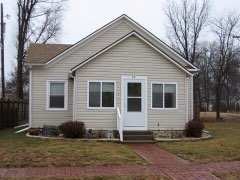 509 N Logan St in Chapman, KS - Foto de edificio