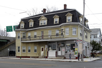 1101-1103 Elmwood Ave in Providence, RI - Building Photo - Building Photo