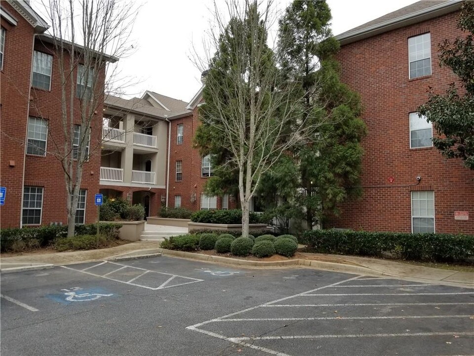 5641 Roswell Rd in Atlanta, GA - Building Photo