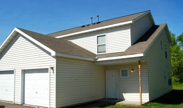 Westgate Townhomes in Duluth, MN - Building Photo - Building Photo