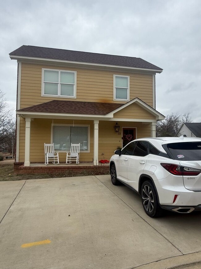 property at 33 Breckenridge Cv