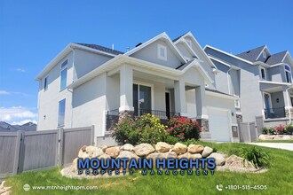 3861 Spring Brook Ln in Lehi, UT - Building Photo - Building Photo