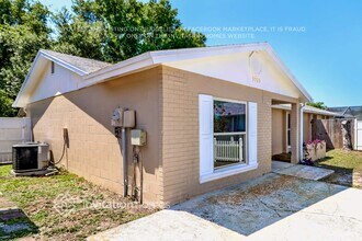 9709 Rushwood Ct in Tampa, FL - Building Photo - Building Photo