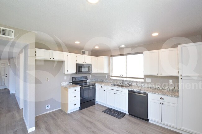3606 W Creedance Blvd in Glendale, AZ - Building Photo - Building Photo