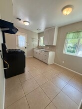 415 11th St in Paso Robles, CA - Building Photo - Building Photo