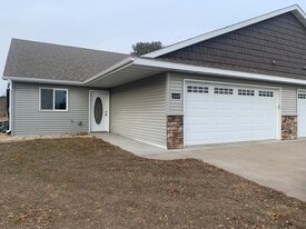 664 Marilyn Ct in Chippewa Falls, WI - Building Photo