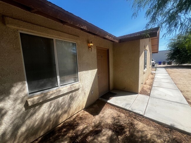6320 Mesquite Ave in Twentynine Palms, CA - Building Photo - Building Photo