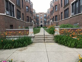 5020 S Woodlawn Ave Apartamentos