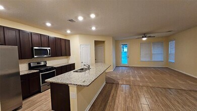 41515 Stampede Strm in Magnolia, TX - Building Photo - Building Photo