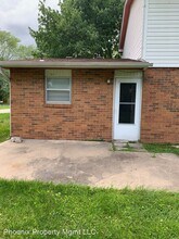 560 NE Park Ln in Columbia, MO - Building Photo - Building Photo