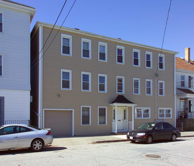 15 Tripp St in Fall River, MA - Building Photo - Building Photo