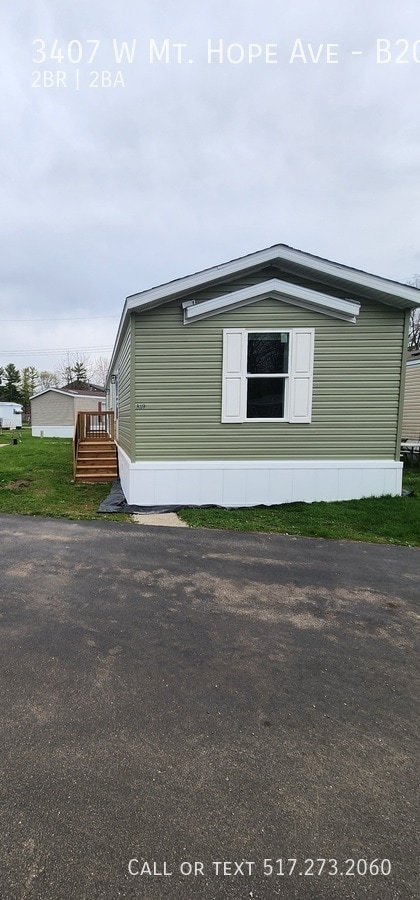 3407 W Mt Hope Ave in Lansing, MI - Building Photo - Building Photo