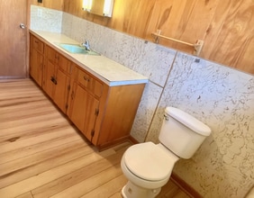 525 Short Creek Rd in Linden, TN - Foto de edificio - Building Photo