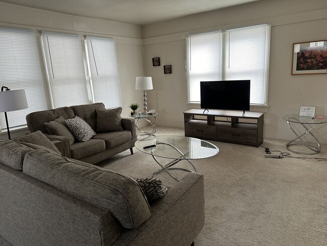 707 N Orchard St in Urbana, IL - Building Photo - Building Photo