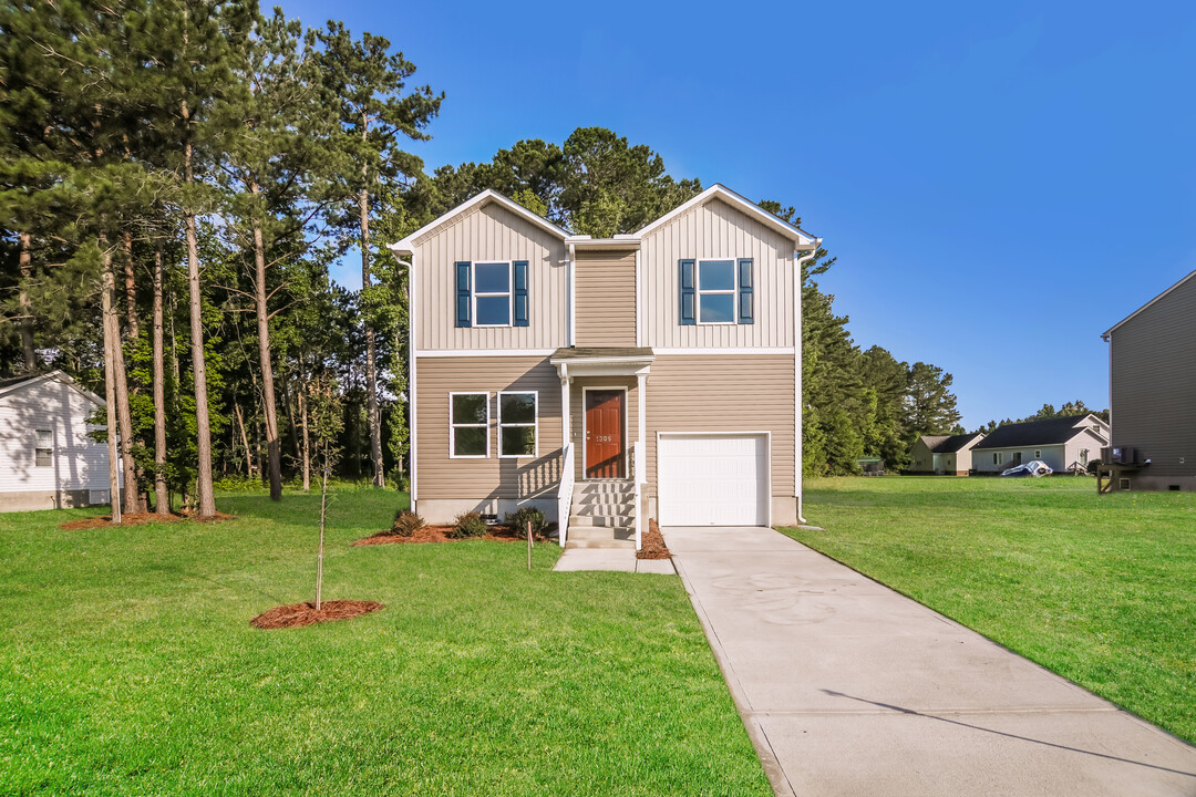 1306 Hope Farm Dr in Tarboro, NC - Building Photo