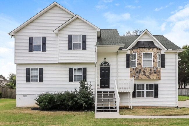 property at 19 Hedgerow Ct SE