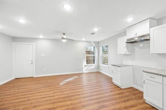 8332 Parker Rd-Unit -B in Houston, TX - Building Photo - Building Photo