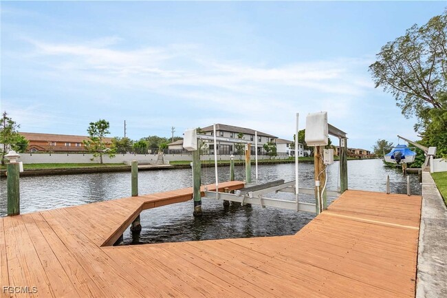 property at 414 SW 47th St