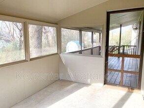 1023 N Runyan Dr in Chattanooga, TN - Building Photo - Building Photo