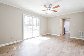 640 Barrington Way in Roswell, GA - Building Photo - Building Photo
