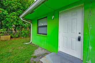 1451 NW 19th St in Fort Lauderdale, FL - Building Photo - Building Photo