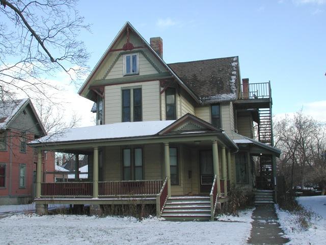 206 Woodward Ave in Kalamazoo, MI - Foto de edificio