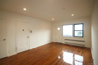 417 W Broadway in Long Beach, NY - Building Photo - Building Photo
