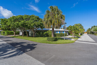 461 Jupiter Ln in Juno Beach, FL - Foto de edificio - Building Photo