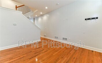 185 Almond Wy in Pittsburgh, PA - Building Photo - Building Photo
