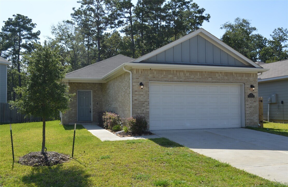 21082 Voyage Ln in Porter, TX - Building Photo