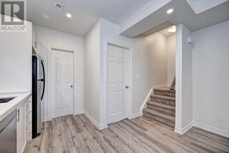 164-164 Heiman St in Kitchener, ON - Building Photo - Building Photo