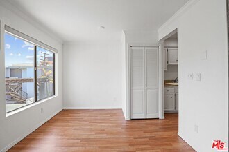 11908 Dorothy St in Los Angeles, CA - Building Photo - Building Photo
