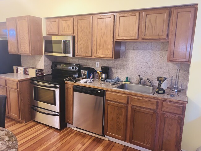 59 De Pasquale Ave, Unit apt#2 in Providence, RI - Foto de edificio - Building Photo