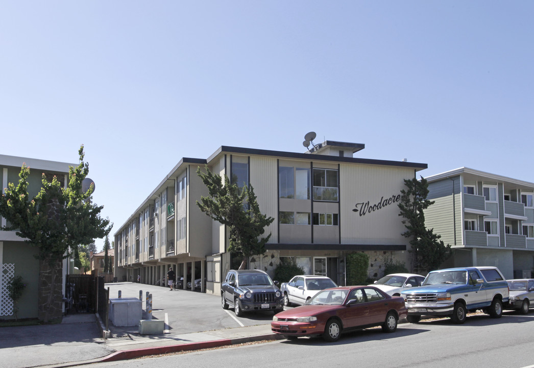 Woodacre in Redwood City, CA - Building Photo