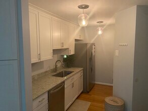 1286 Clifden Grn, Unit 1286 in Charlottesville, VA - Foto de edificio - Building Photo