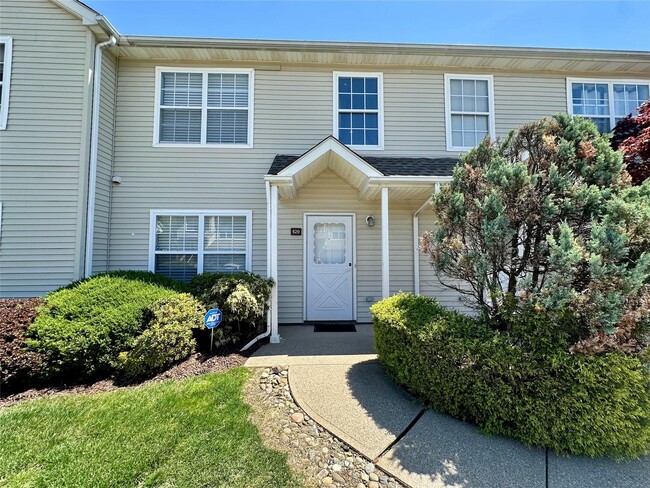 property at 620 Crab Apple Ln