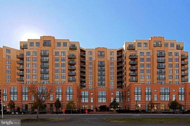 property at 2720 S Arlington Mill Dr