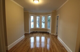 125 Princeton St, Unit 2 in Boston, MA - Building Photo - Building Photo