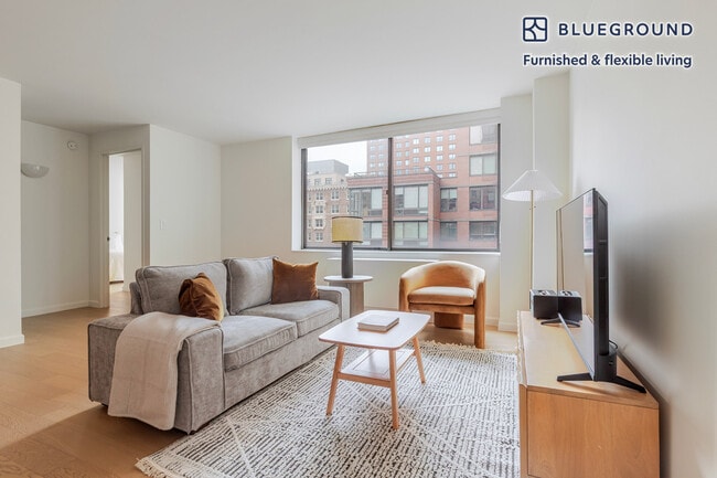 255 W 94th St
