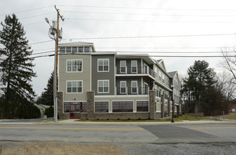 246 West Ave in Saratoga Springs, NY - Building Photo - Building Photo