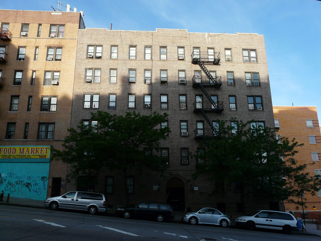 160 W Kingsbridge Rd in Bronx, NY - Building Photo - Building Photo