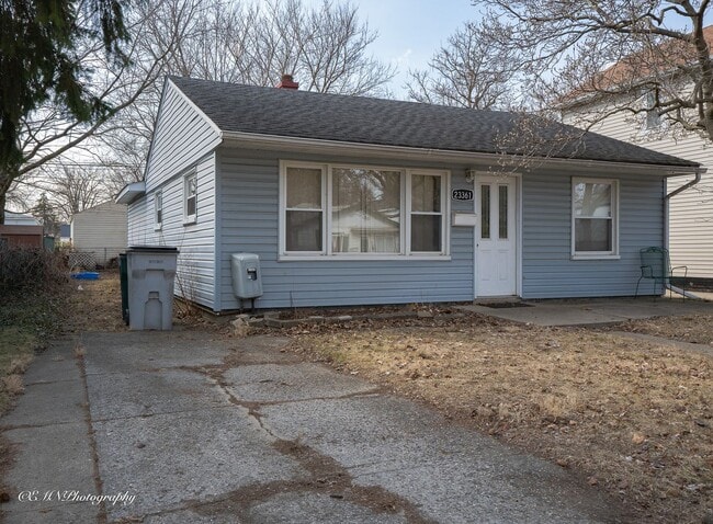 23361 Stauber Ave in Hazel Park, MI - Building Photo - Building Photo