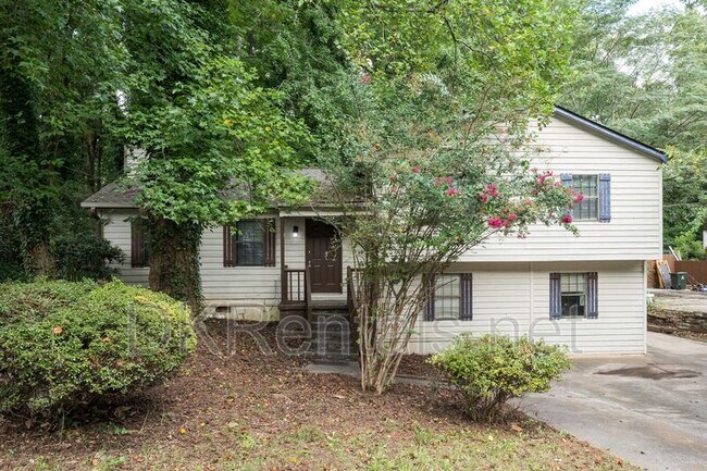 property at 3038 Courtney Dr