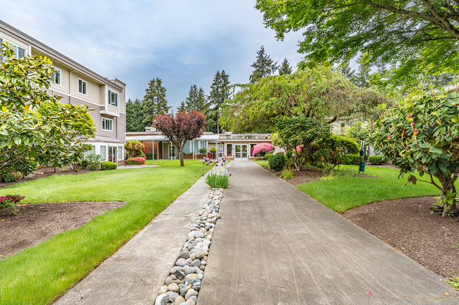 Crossroads Garden Apartments in Bellevue, WA - Foto de edificio - Building Photo