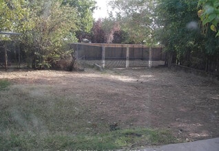 3471 Stauss Ave in Oroville, CA - Foto de edificio - Building Photo