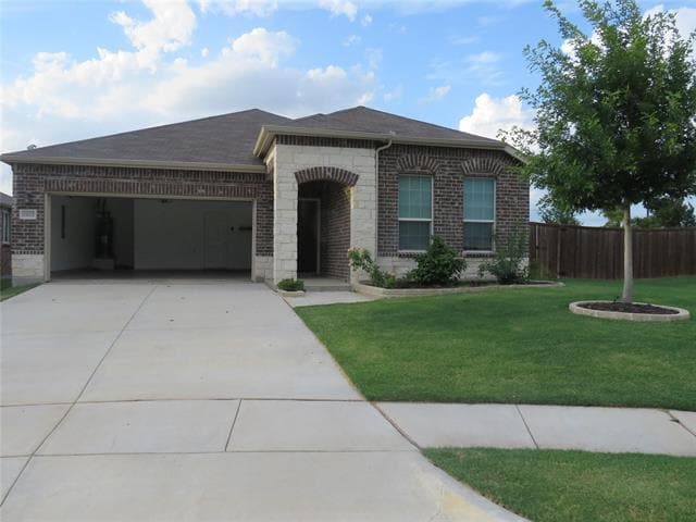 1925 Trace Dr in Aubrey, TX - Building Photo - Building Photo