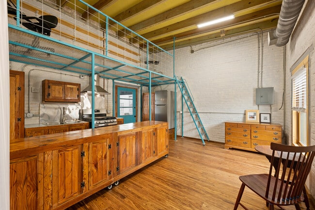 property at 1500 E Madison St